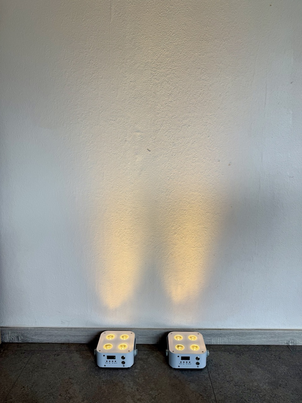 LED Akku Uplight 4x12w mit warmwhite LED