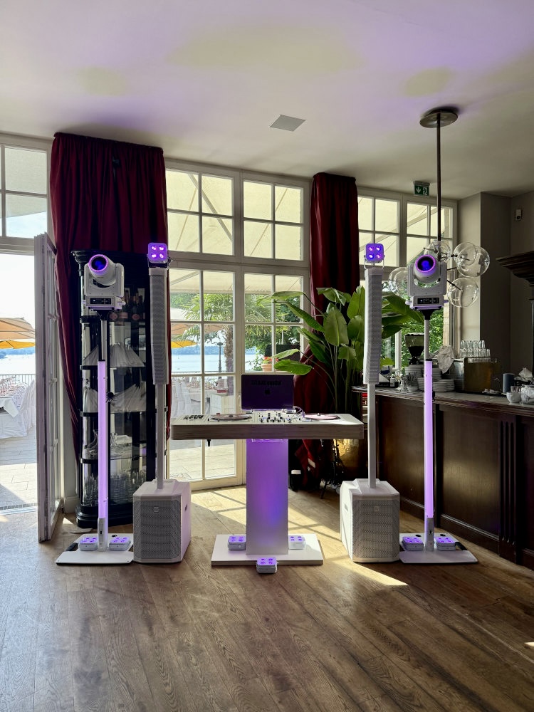 Wannseeterrassen DJ Licht Setup Hochzeit