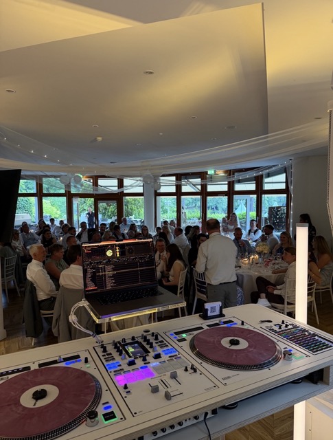 Hoerboard Stereo T Erfahrungen – Mein DJ Tisch für Hochzeiten