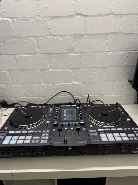 Rane One DJ Controller im Test und Praxiseinsatz
