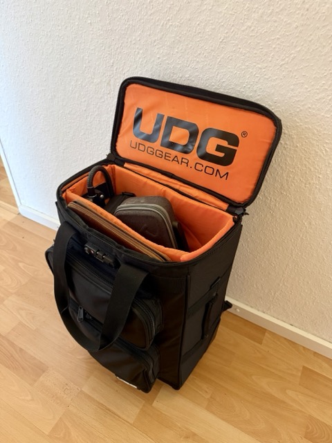 Meine Erfahrungen mit dem UDG Ultimate Producer Backpack Trolley als mobiler Hochzeits DJ